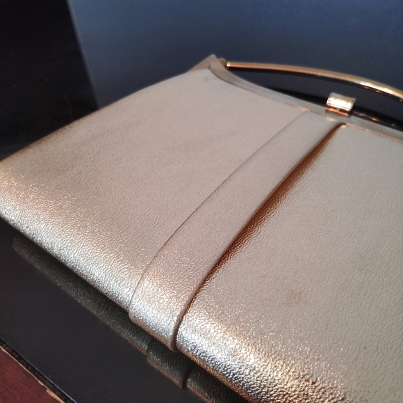 Gold clutch purse clasp closure - Picture 4 of 16